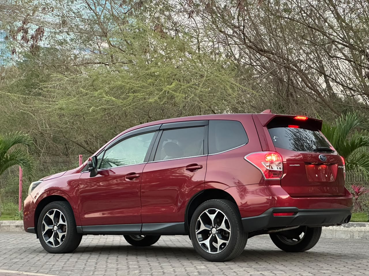 SUBARU FORESTER thumbnail 7